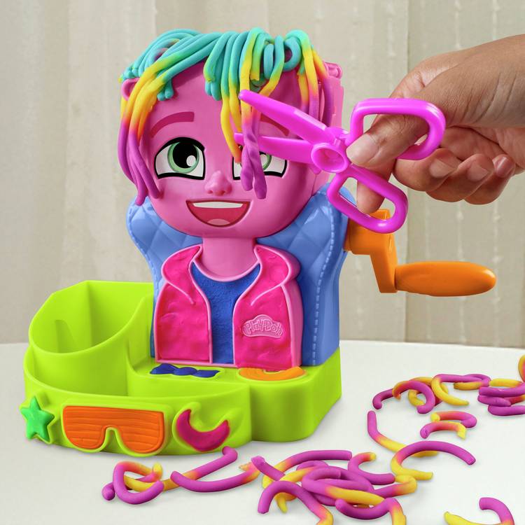 Play-Doh Hair Stylin' Salon playset with 6 tubs and 7 accessories (British brand)
