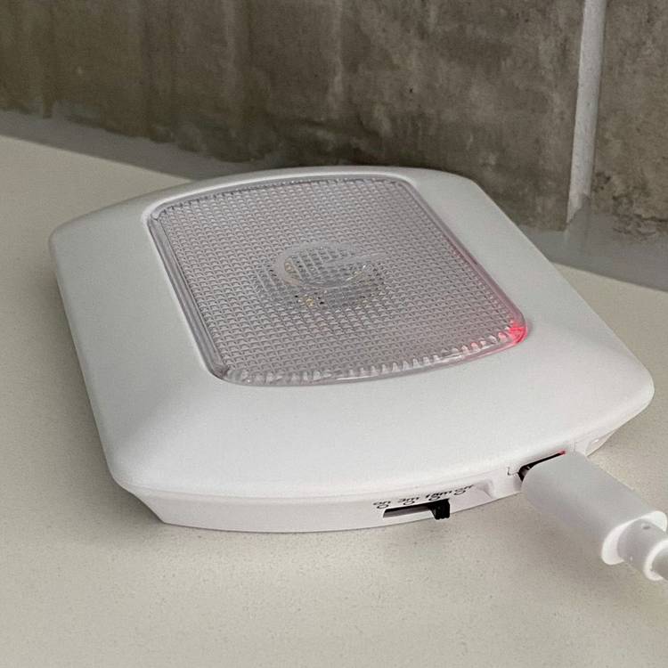 Xtralite white LED rechargeable tap light, UK version