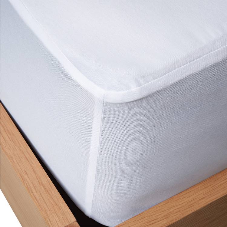 Panda bamboo waterproof mattress protector Small Double (British brand)
