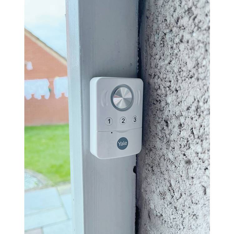Yale Mini Wireless Alarm Kit with motion detector and siren, UK version