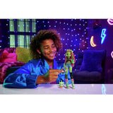 Monster High Venus McFlytrap doll with pet cat and accessories, UK version