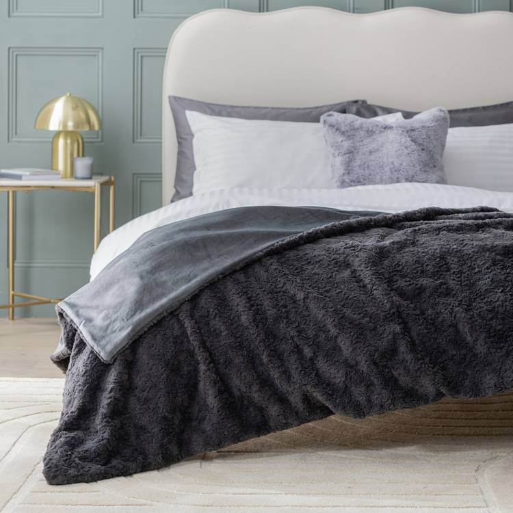 Habitat faux fur throw charcoal 150x200cm, imported from the UK