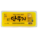 Songjukwon sliced pickled radish danmuji, yellow Korean side dish (British brand)