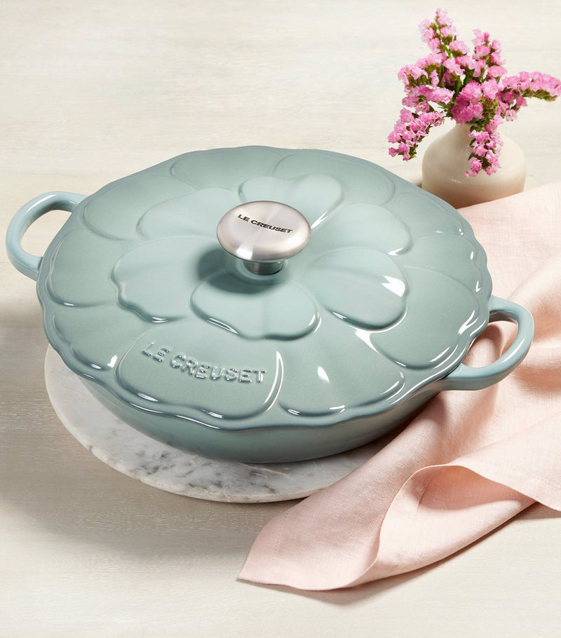 Le Creuset cast iron petal shallow casserole dish 26cm, UK version