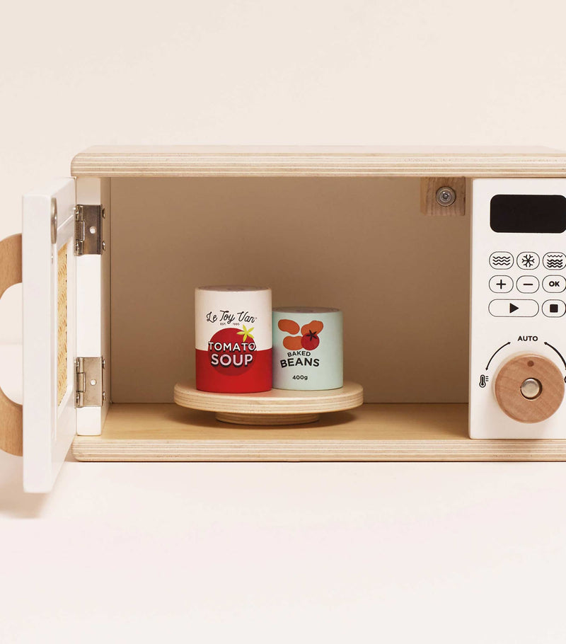 Le Toy Van wooden microwave toy with rotating plate - British product