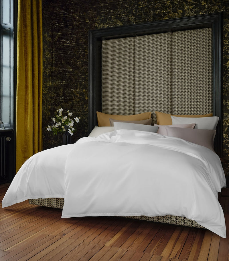 Schlossberg cotton sateen Noblesse flat sheet 280x310cm, imported from the UK