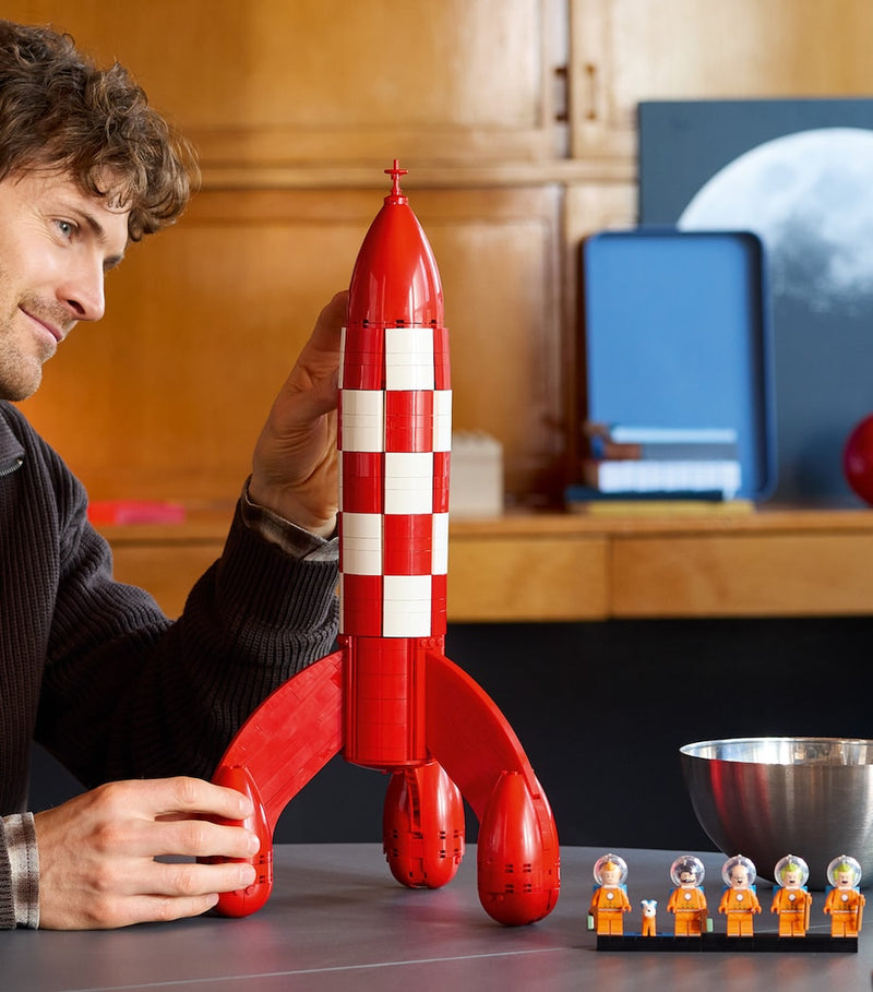 LEGO Ideas Tintin Moon Rocket building model kit, UK version