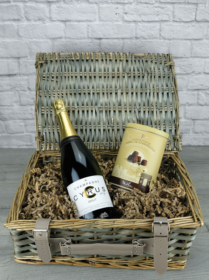 Le Bon Vin champagne and chocolate truffles hamper 75cl 200g, UK version