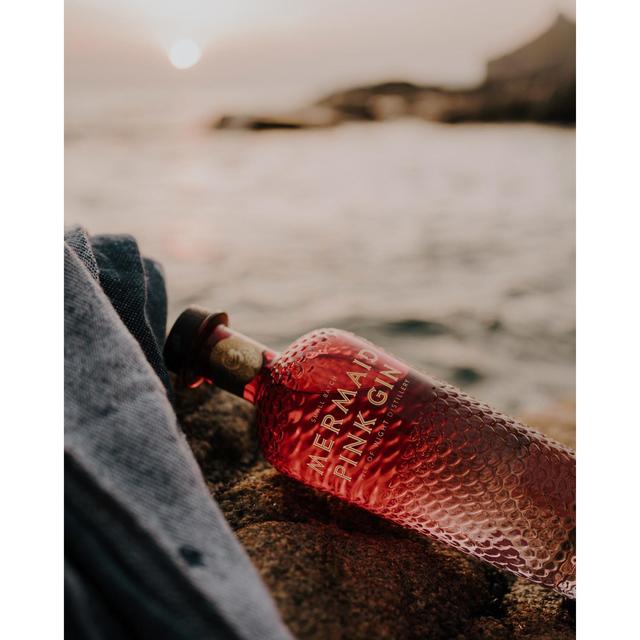 The Isle of Wight Distillery Mermaid Pink Gin   70cl GOODS M&S