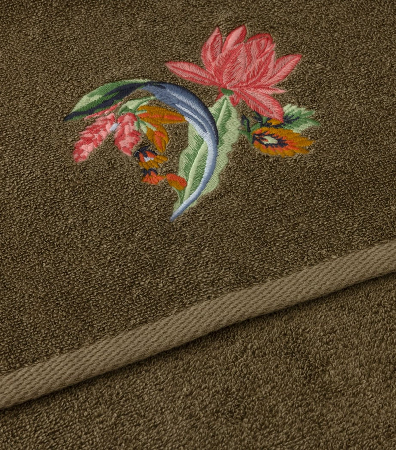 Yves Delorme Eze hand towel 55cm x 100cm (British brand)