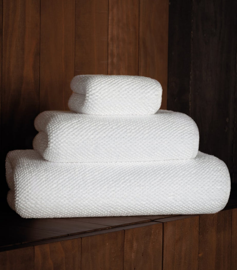 Graccioza Pearls bath towel 95cm x 150cm, imported from the UK
