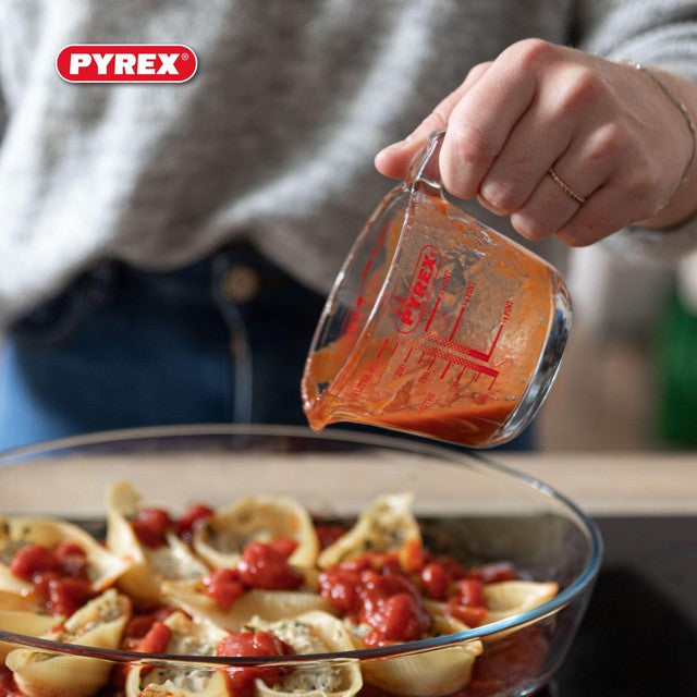 Pyrex glass measuring jug 250ml, imported from the UK