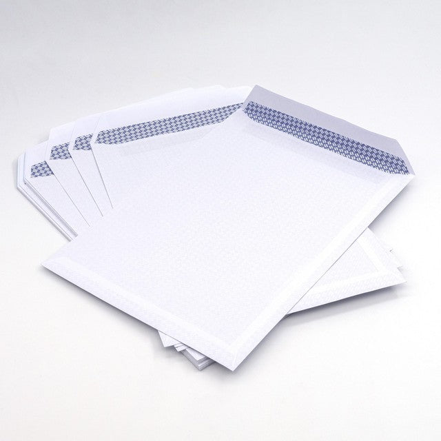Pukka Pads C4 white self-seal envelopes pack of 25, imported from the UK