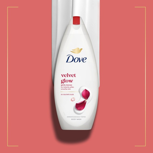 Dove Velvet Glow body wash 225ml - British product