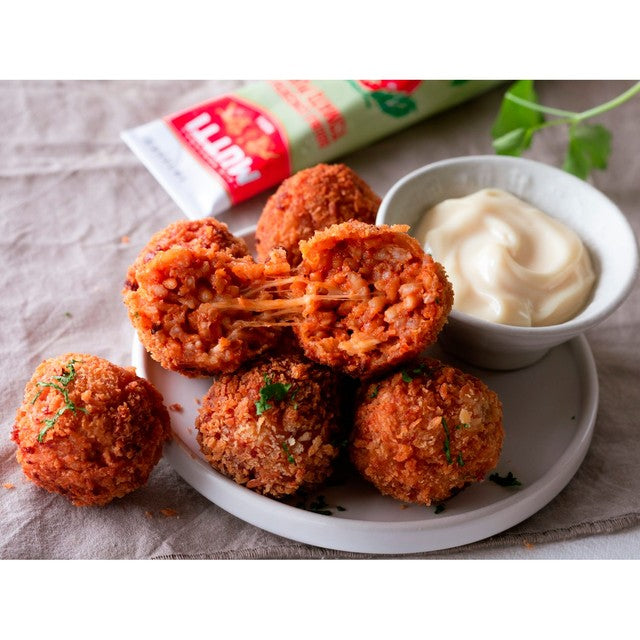 Mutti double concentrate Italian tomato puree 130g, imported from the UK