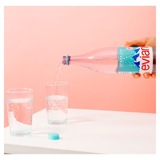 Evian sparkling natural water 1L - British product