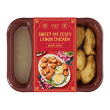 M&S Pollo crujiente al limón: pechuga de pollo rebozada con salsa de limón (340 g)