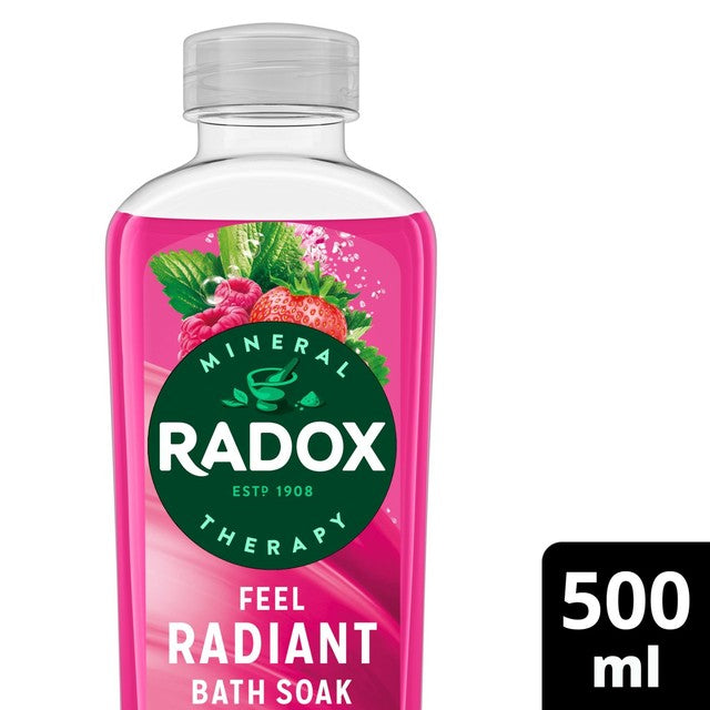 Radox Feel Radiant bath soak strawberry raspberry - British product