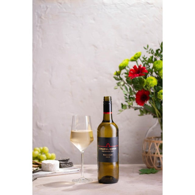 Chapel Down Bacchus white wine 75cl - British product