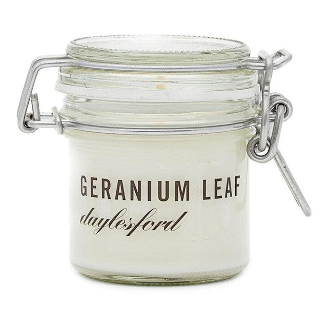 Daylesford Organic Geranium Leaf Scented Candle 80g - British product