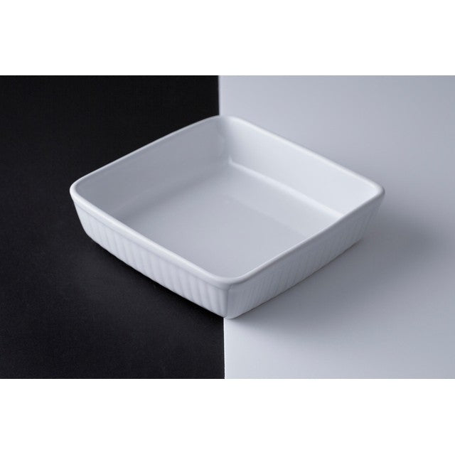 Mason Cash Classic Collection square roasting dish 24cm, imported from the UK