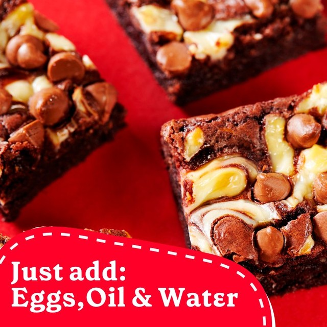 Betty Crocker triple chocolate chunk brownie mix 415g - British product
