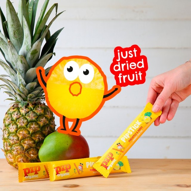 Pip Organic dried fruit Pineapple Mango 4 x 18g, imported from UK
