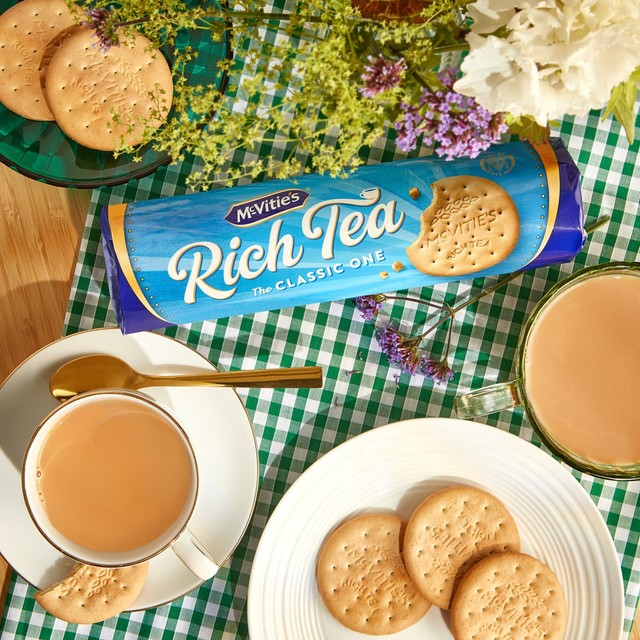 McVitie's Rich Tea The Classic One Biscuits Twin Pack 2 x 300g