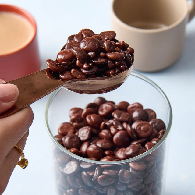 Cocoa Canopy milk & dark hot chocolate beads 225g - British product