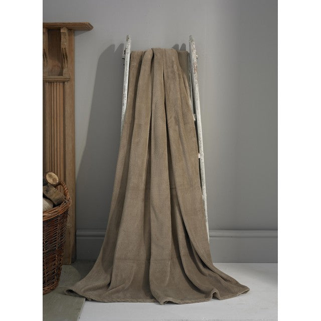 Deyongs Snuggle Touch Fleece Pebble Throw 140 x 180cm - British product