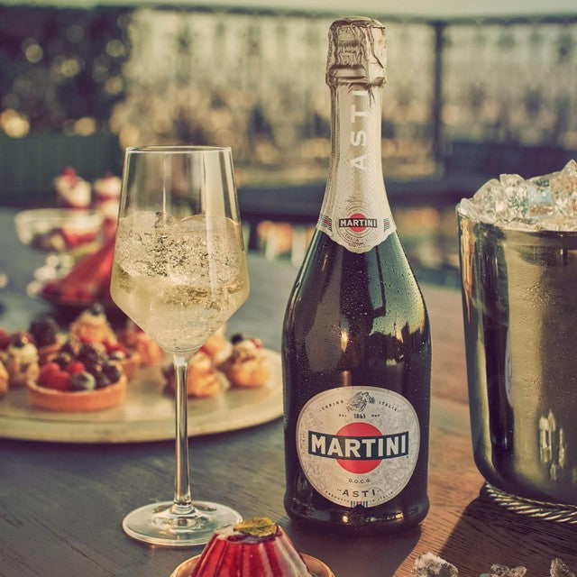 Martini Asti Italian sparkling wine 75cl - British product