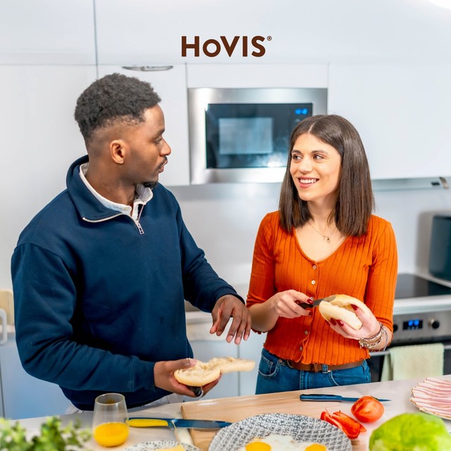 Hovis Soft White English Muffins 4 per pack, UK version