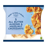 M&S Backfertige Mandel-Haselnuss-Croissants, gefroren, 525 g