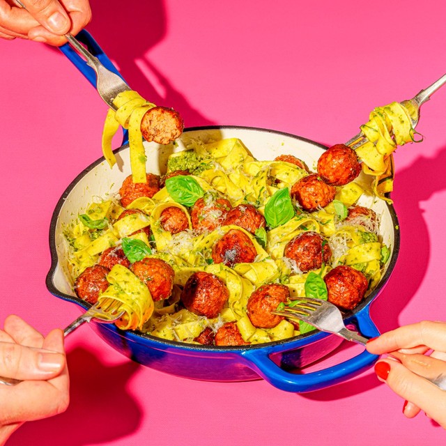 Moving Mountains Plant-Based Meatballs 300g, imported from the UK