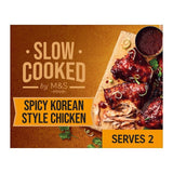 Pollo picante estilo coreano cocinado a fuego lento de M&S