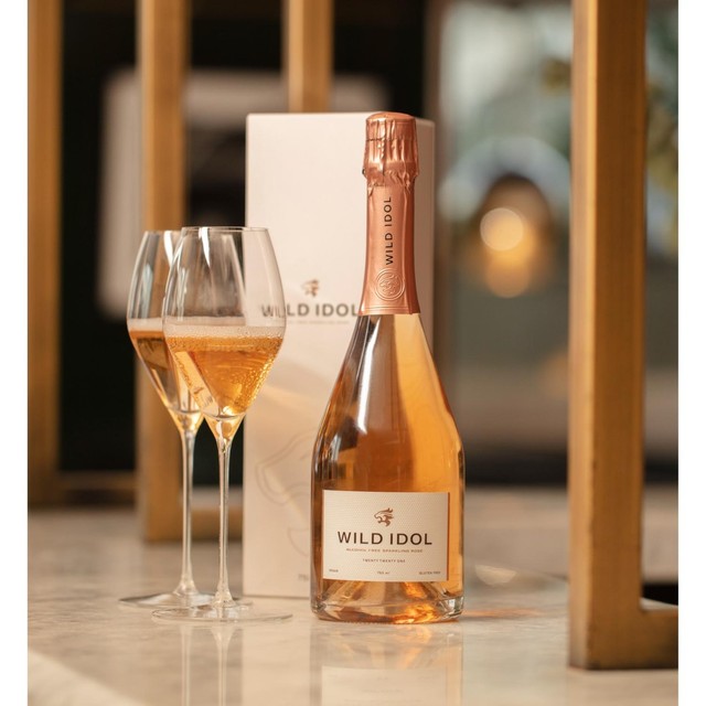 Wild Idol alcohol-free sparkling rosé wine 75cl (British brand)