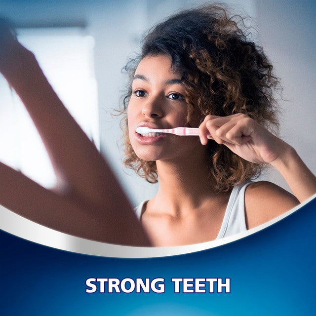 Macleans fresh mint peppermint flavour toothpaste 100ml, imported from the UK