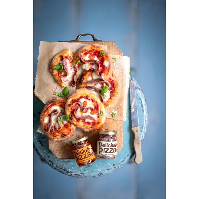 Delicius anchovy fillets in sunflower oil MSC, imported from the UK