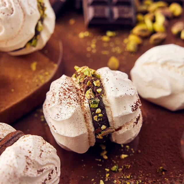 Cotswold Handmade Meringues plain meringue whirls 150g - British product