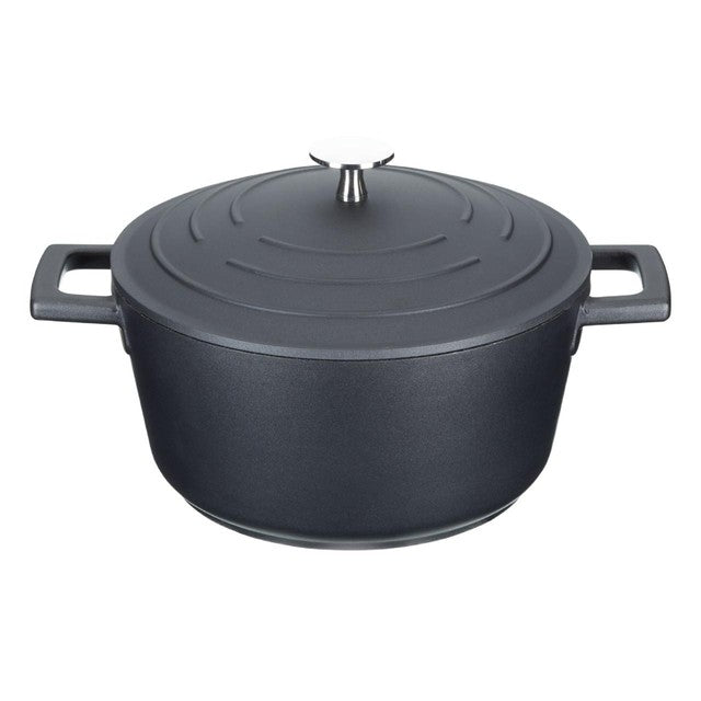 MasterClass cast aluminium casserole dish 20cm/2.5L, imported from the UK