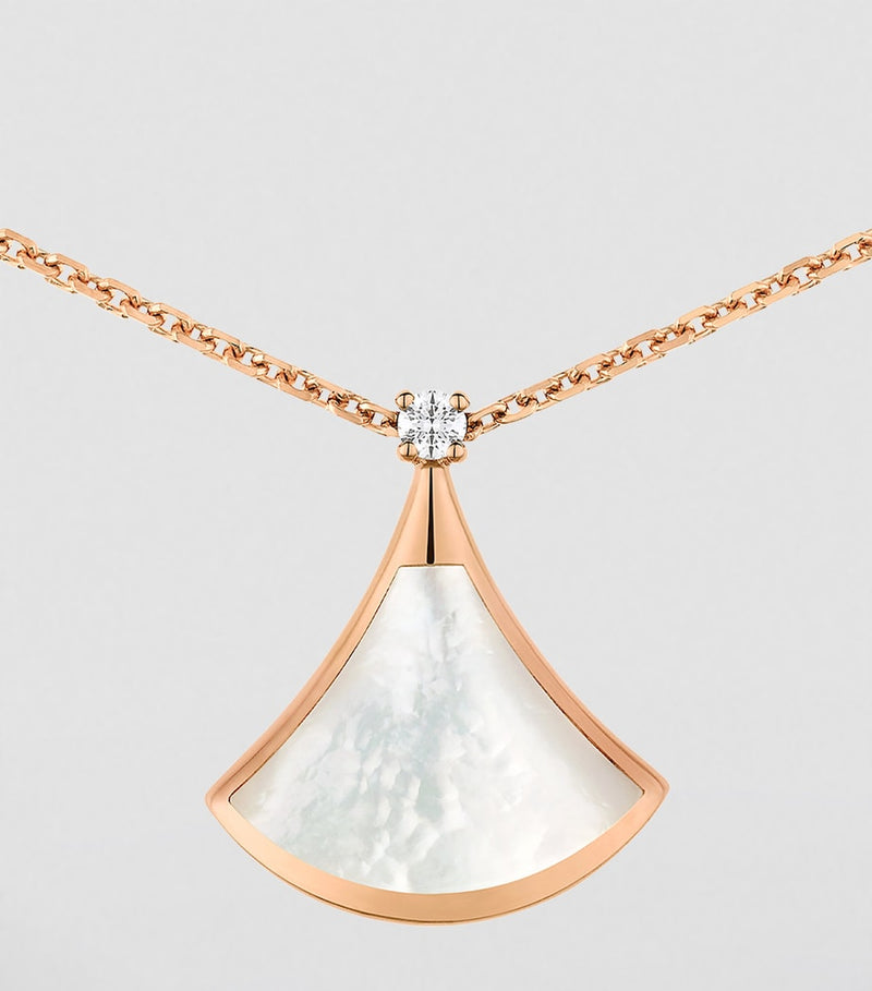 Bvlgari Divas' Dream necklace in rose gold and mother-of-pearl, UK version