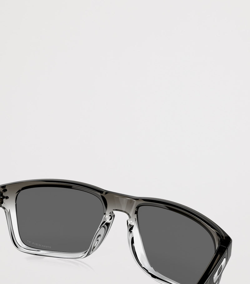 Oakley Holbrook square sunglasses with polarized lenses (British brand)