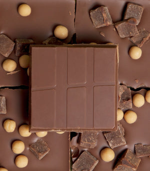 Fudge Brownie Topped Milk Chocolate Bar 100g