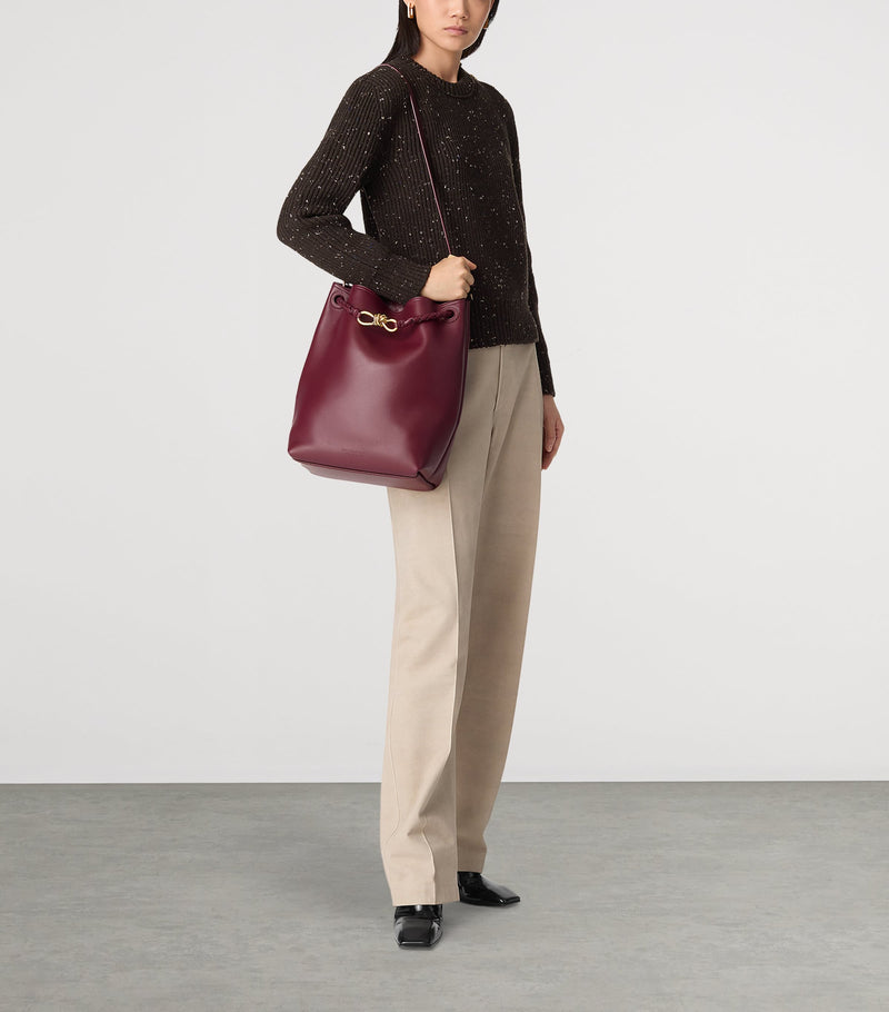 Bottega Veneta Andiamo bucket bag leather, imported from the UK