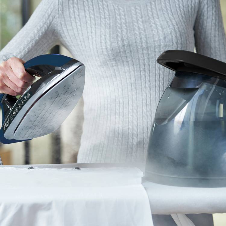 Russell Hobbs Quiet Steam Generator Iron, UK version