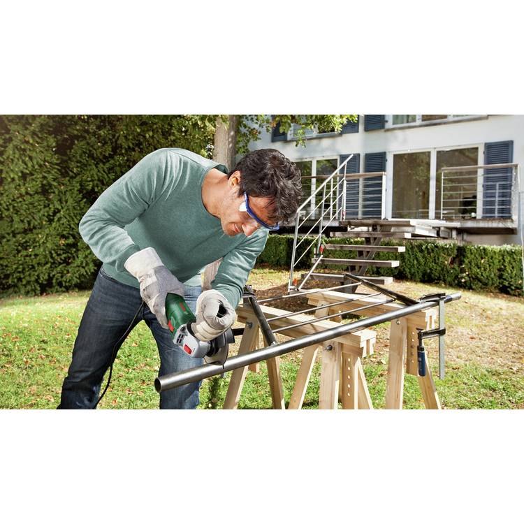 Bosch UniversalGrind 750-115 angle grinder 115mm, UK version