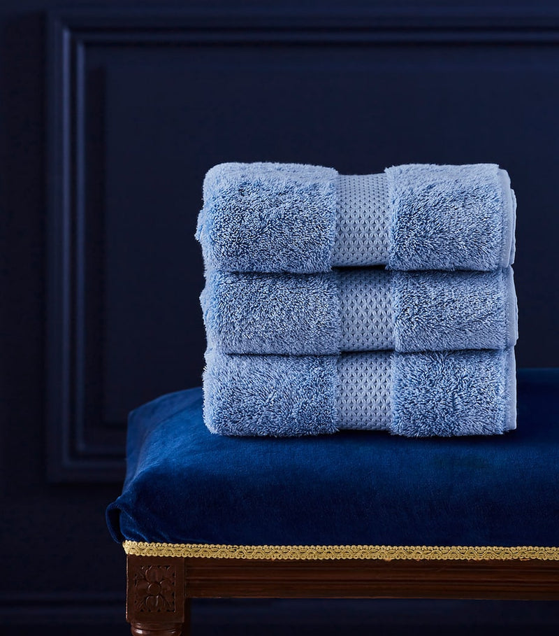 Yves Delorme Etoile guest towel 45x70cm, imported from the UK