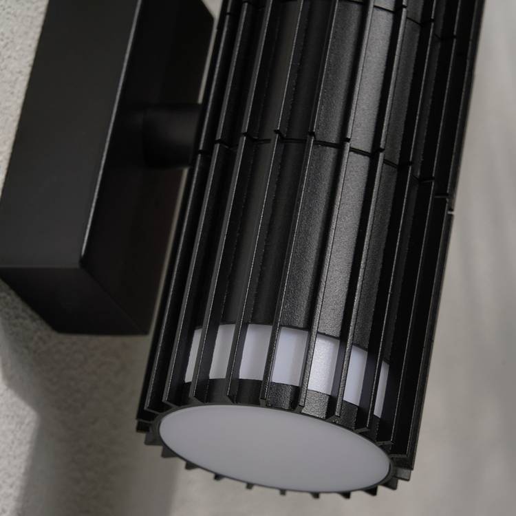 Zink IVY black outdoor wall light IP65, imported from the UK
