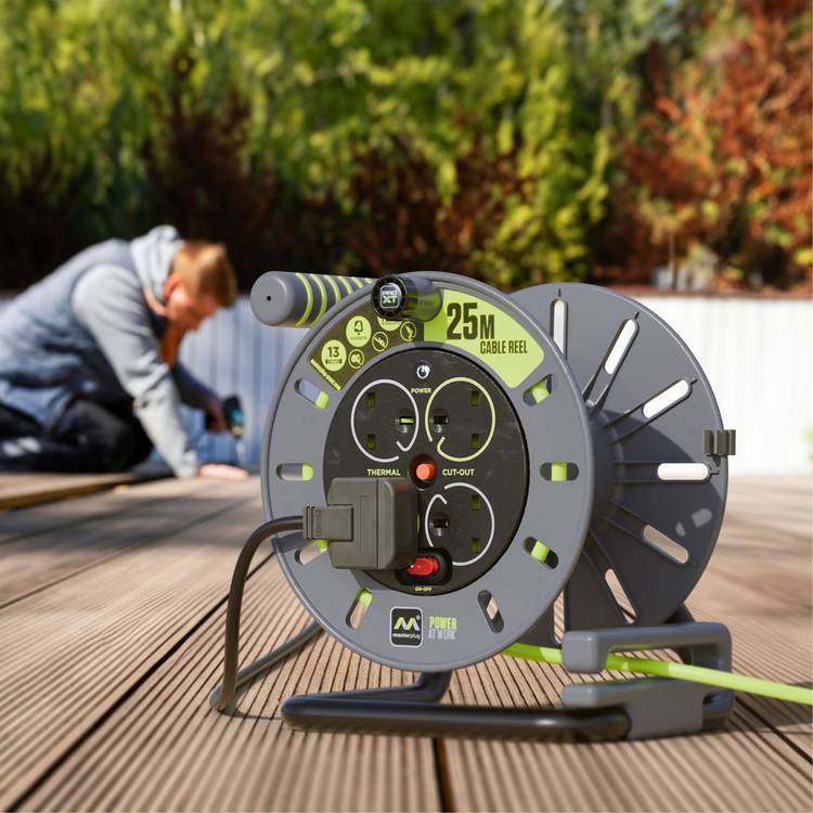 Masterplug Pro-XT 25m cable reel 4 sockets - British product