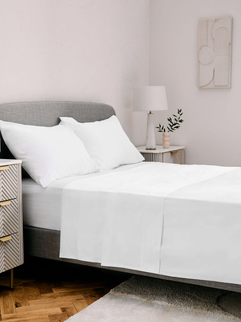 Luxe Egyptian cotton sateen bed sheet from White Collection (British brand)